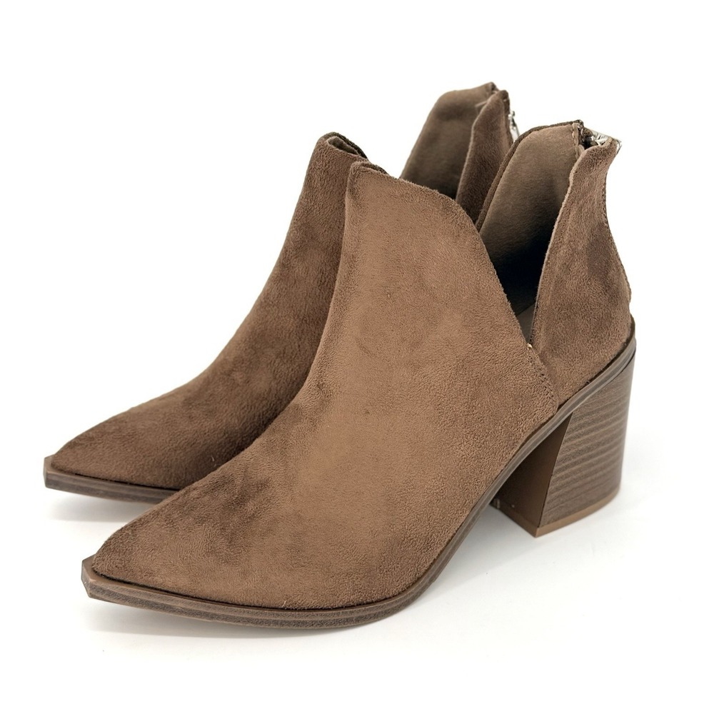 FOREVER Brown Suede Women SZ 5 Ankle Booties Pointed Toe Chunky Heel V-Cut Sides